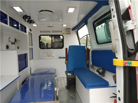 江鈴V362自動檔救護(hù)車(短軸低頂行政版) 江鈴V362自動檔救護(hù)車(短軸低頂行政版)