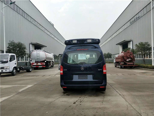 奔馳水質檢測車 奔馳水質檢測車