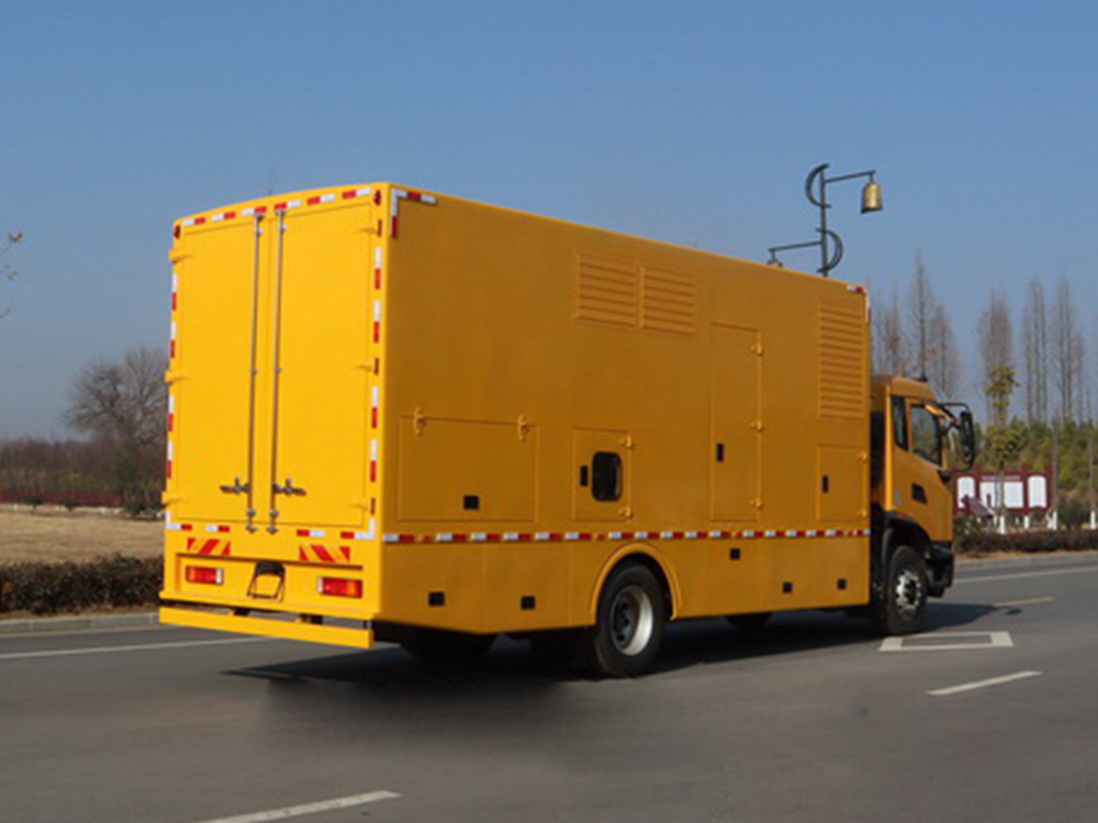 東風天錦KR電源車