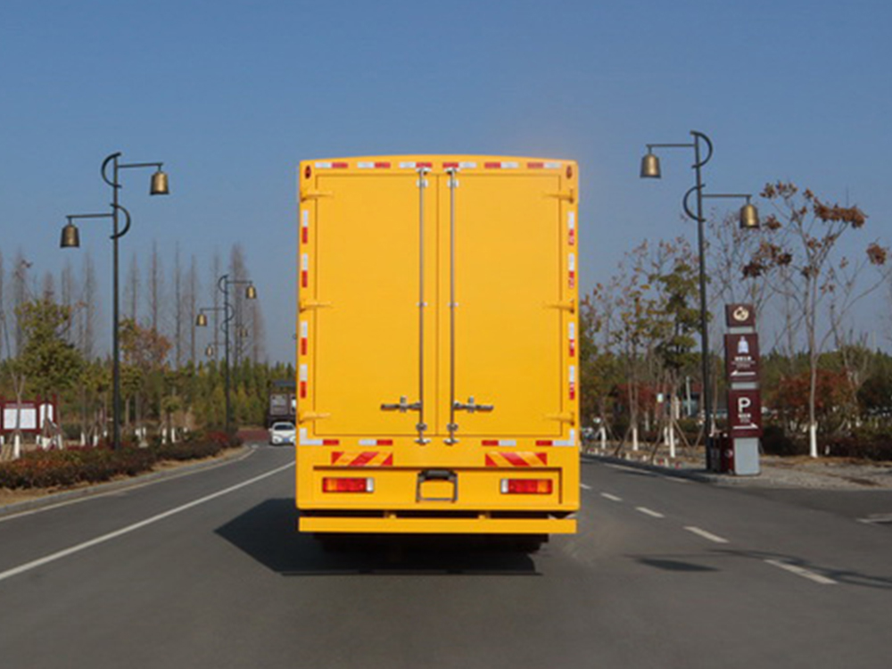 東風天錦KR電源車