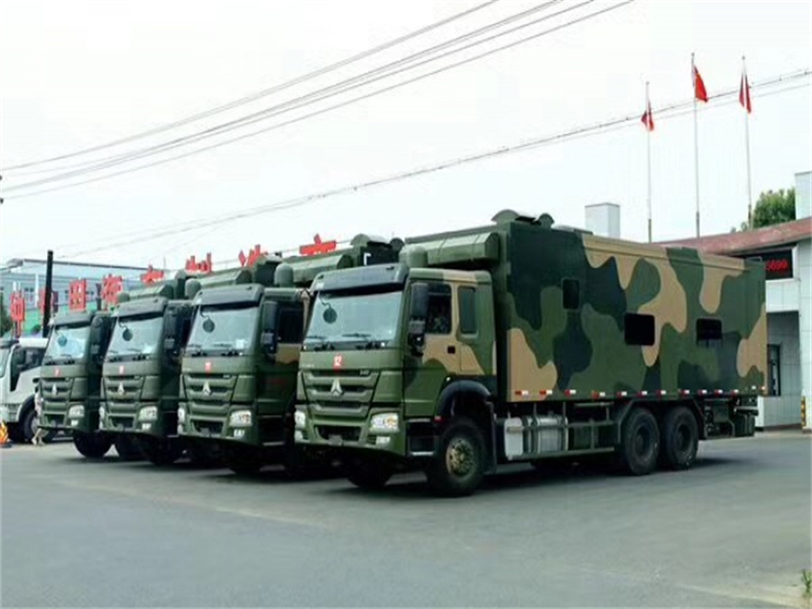 重汽豪沃T5G24人宿營(yíng)車