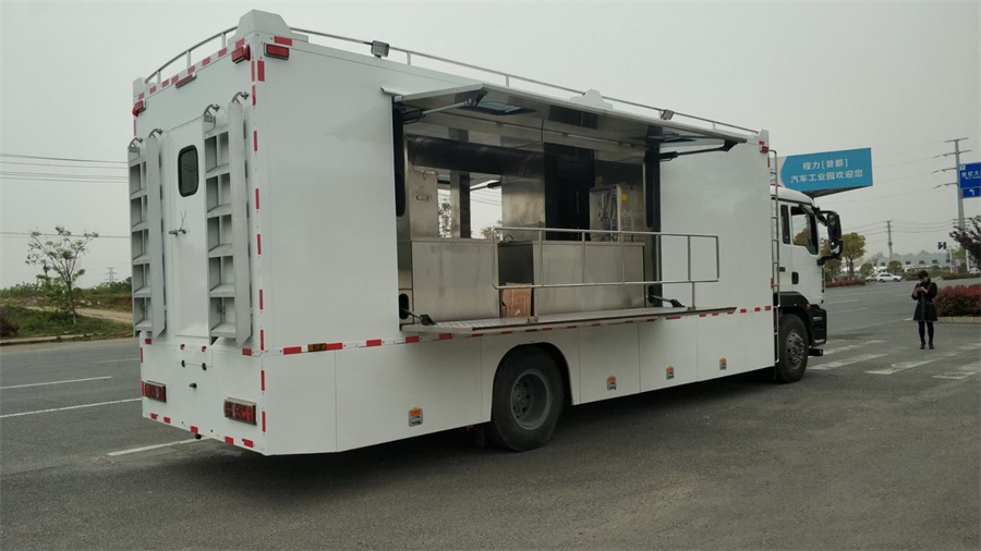 天錦200人炊事餐車 天錦200人炊事餐車