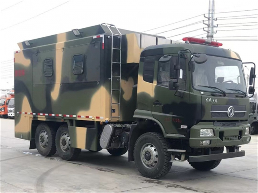 東風六驅自行式炊事車