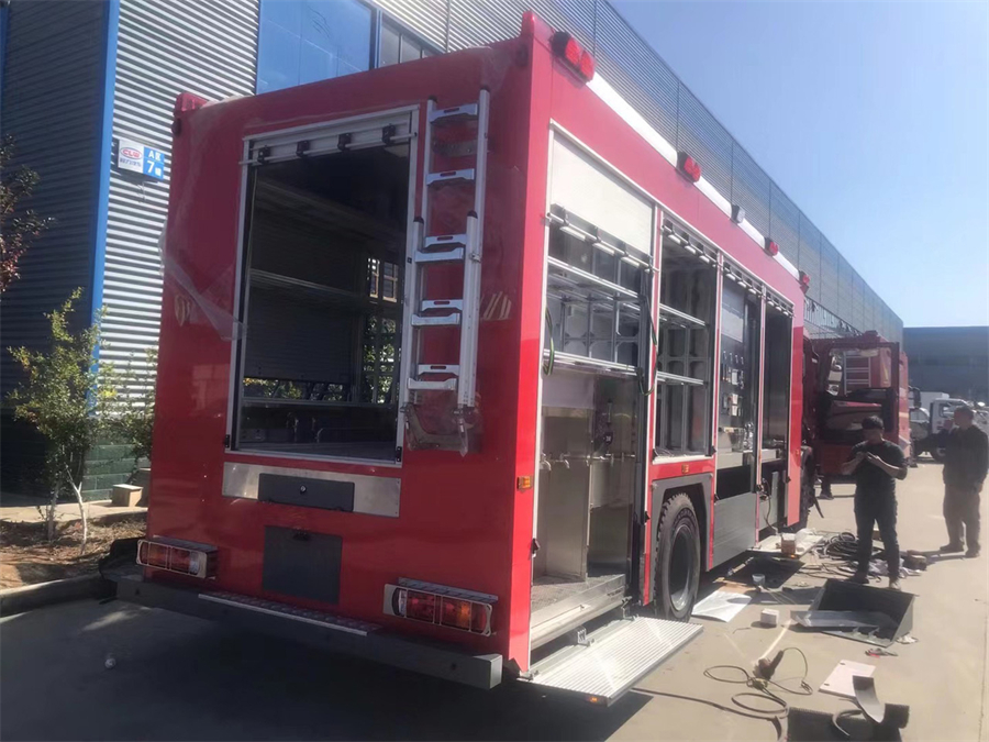 重汽豪沃凈水車 重汽豪沃凈水車