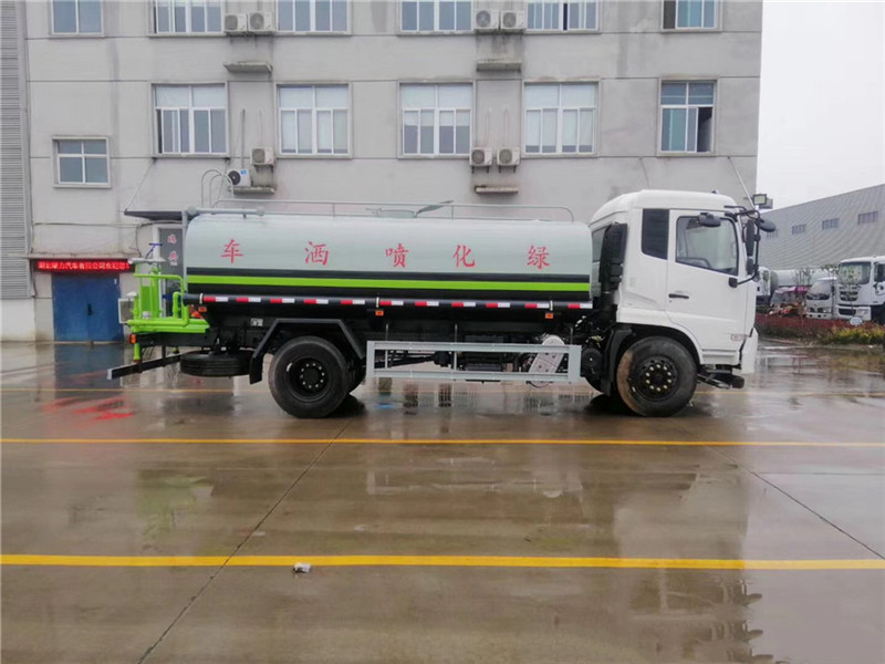 國(guó)六14方東風(fēng)灑水車 國(guó)六14方東風(fēng)灑水車