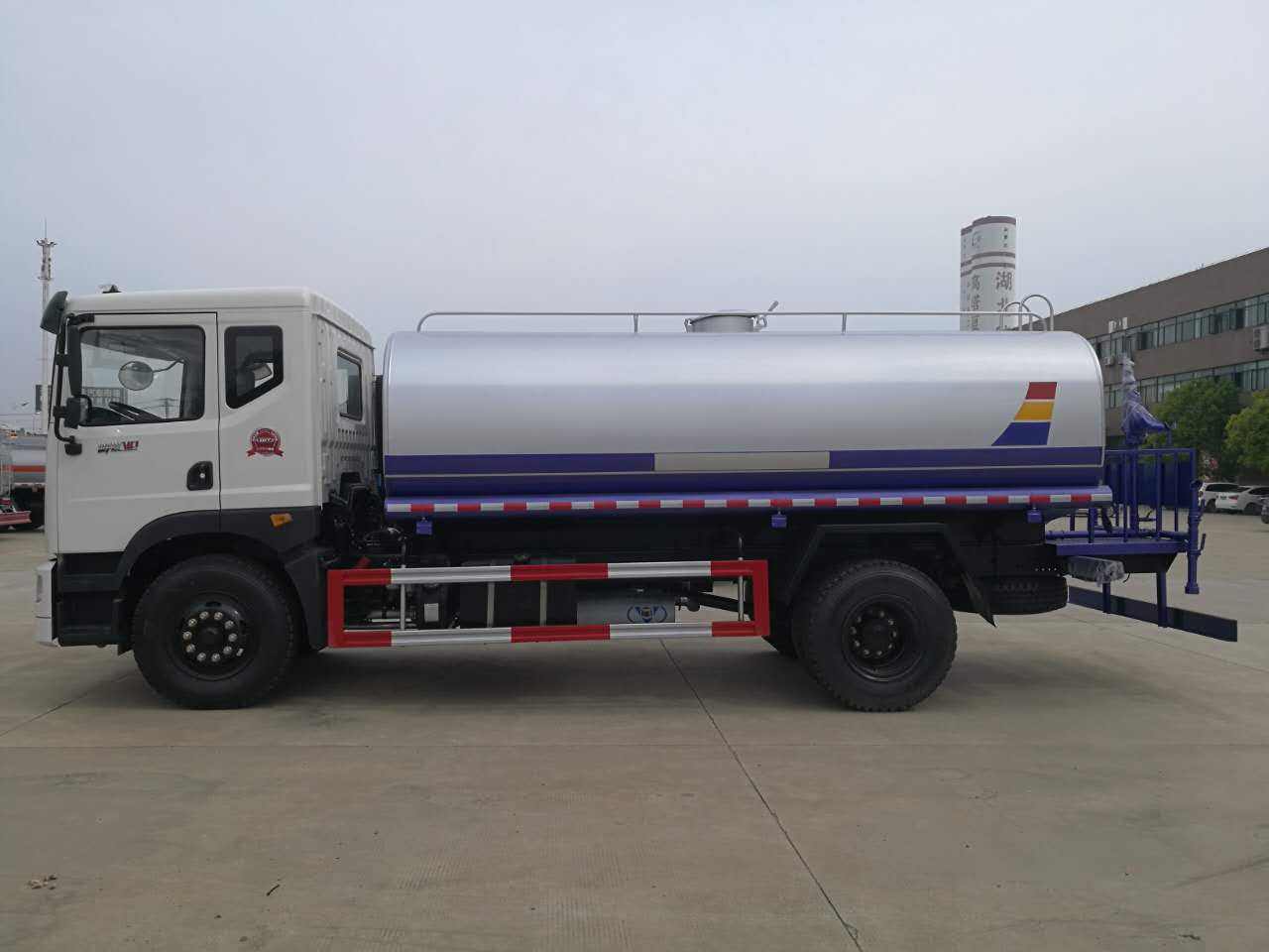 東風T5 15噸灑水車 東風T5 15噸灑水車