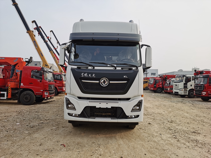 東風天龍KL小三軸冷藏車 東風天龍KL小三軸冷藏車