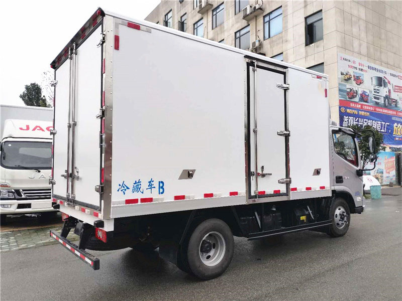 國(guó)六 福田歐馬可156馬力肉鉤冷藏車 國(guó)六 福田歐馬可156馬力肉鉤冷藏車