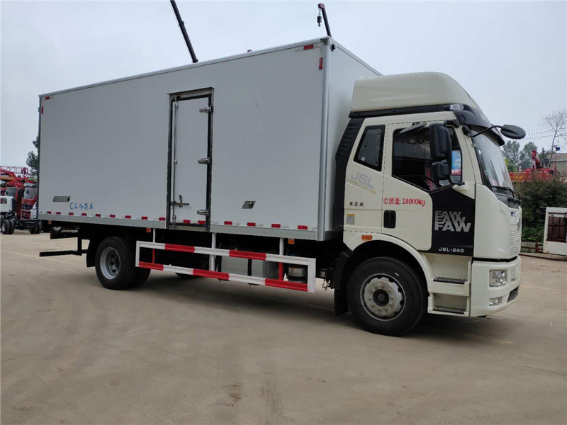 國(guó)六 解放J6L高頂雙臥6.8米冷藏車 國(guó)六 解放J6L高頂雙臥6.8米冷藏車