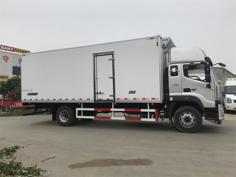 歐航高頂雙臥冷藏車 歐航高頂雙臥冷藏車