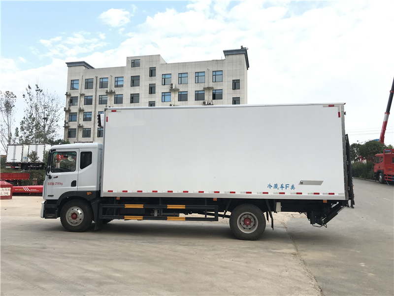 東風(fēng)多利卡D9冷藏車(chē) 東風(fēng)多利卡D9冷藏車(chē)