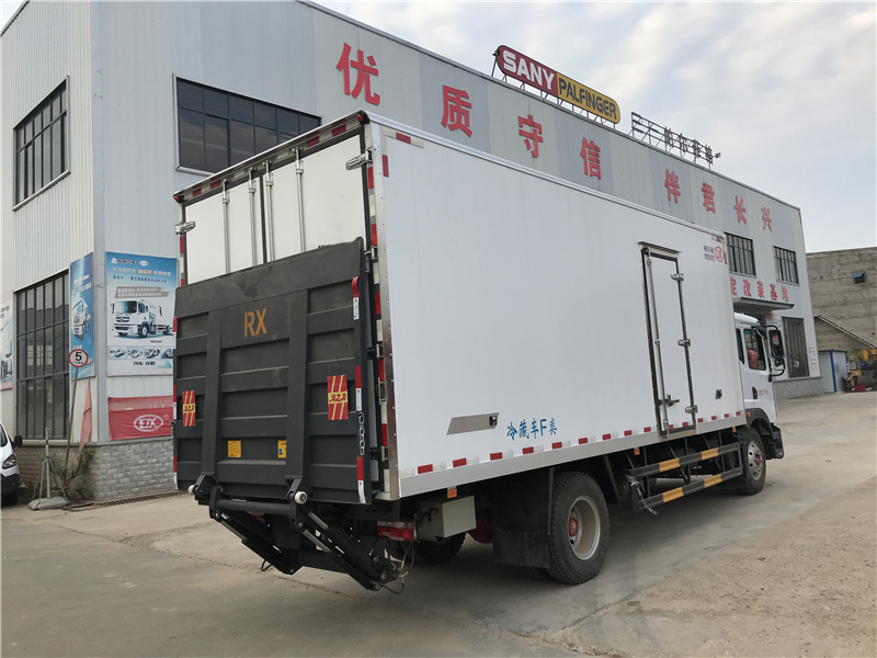 東風(fēng)多利卡D9冷藏車(chē) 東風(fēng)多利卡D9冷藏車(chē)