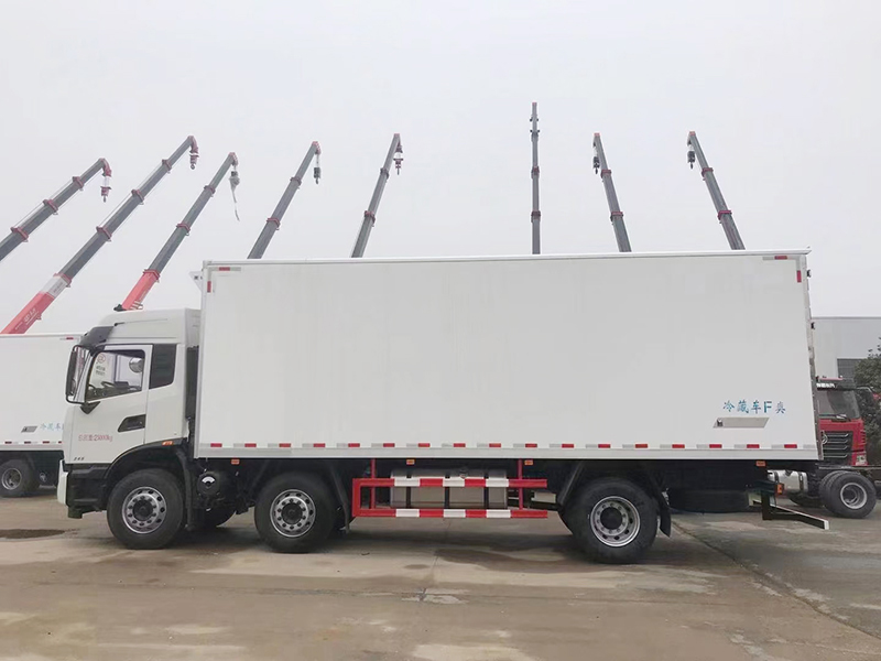 天錦KR小三軸高頂雙臥冷藏車 天錦KR小三軸高頂雙臥冷藏車