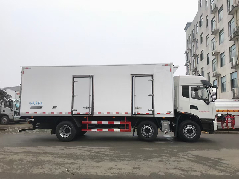 天錦KR小三軸高頂雙臥冷藏車 天錦KR小三軸高頂雙臥冷藏車