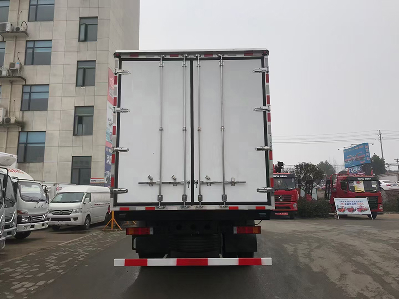 天錦KR小三軸高頂雙臥冷藏車 天錦KR小三軸高頂雙臥冷藏車