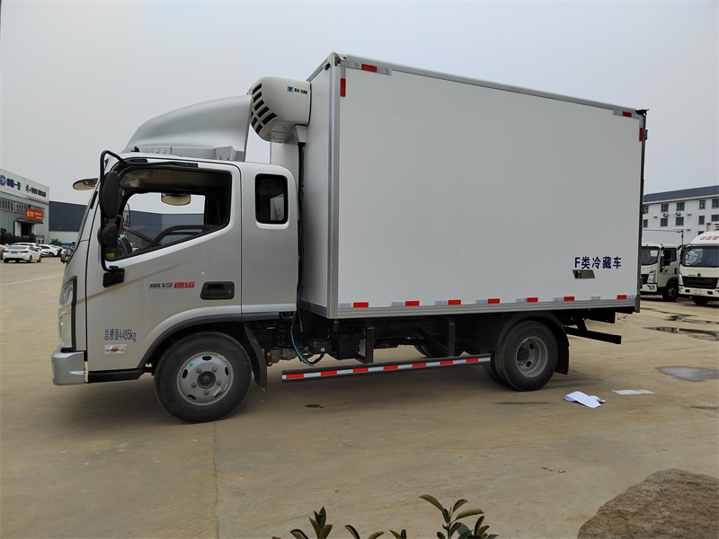 國六 福田奧鈴4.2米排半冷藏車 國六 福田奧鈴4.2米排半冷藏車