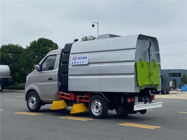 國(guó)六長(zhǎng)安2方掃路車(chē) 國(guó)六長(zhǎng)安2方掃路車(chē)