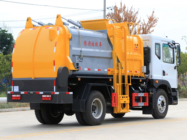 國(guó)六東風(fēng)D9 9.5方 餐廚廂式 國(guó)六東風(fēng)D9 9.5方 餐廚廂式