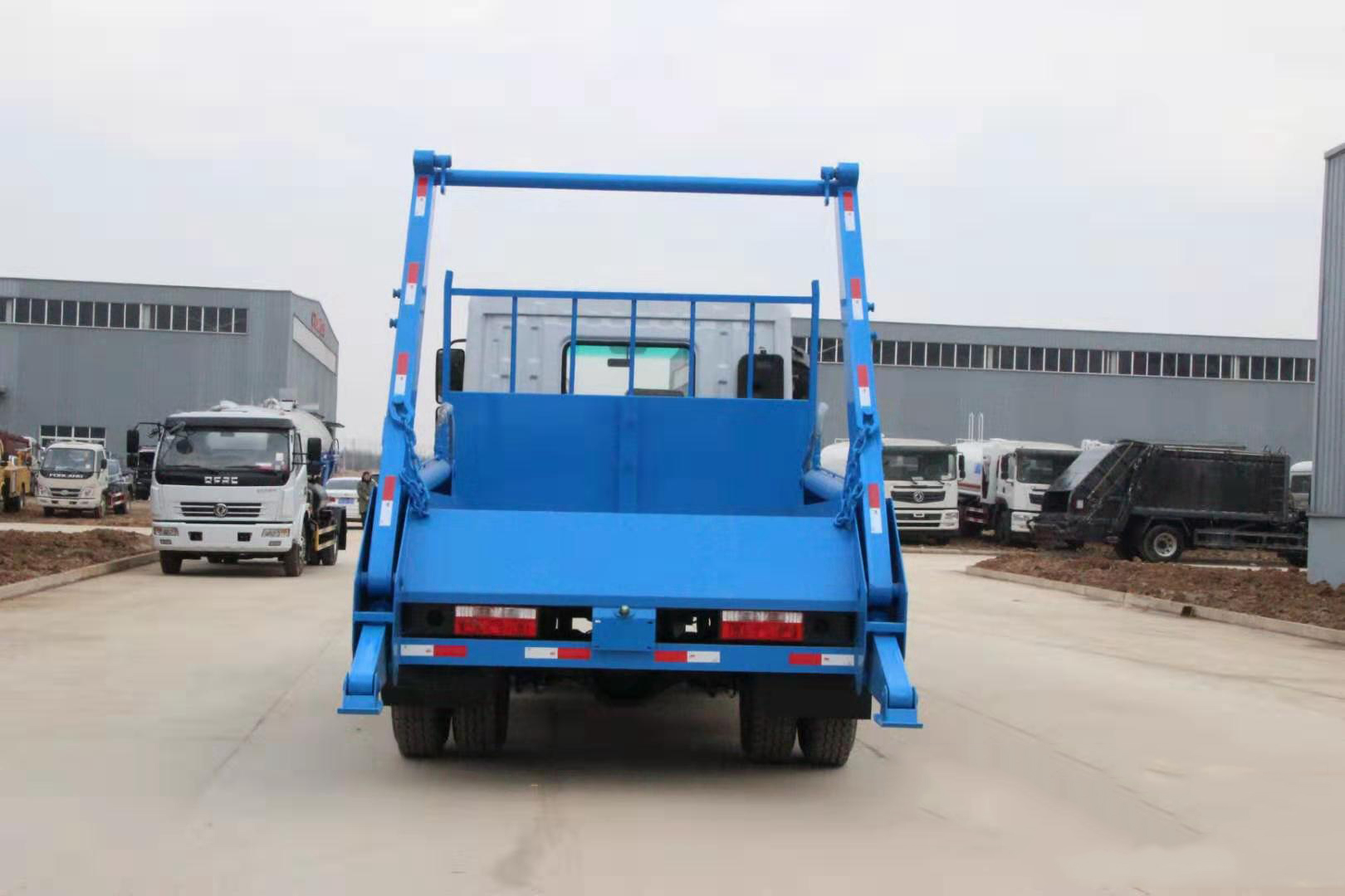 國六10立方東風D9 擺臂垃圾車 國六10立方東風D9 擺臂垃圾車