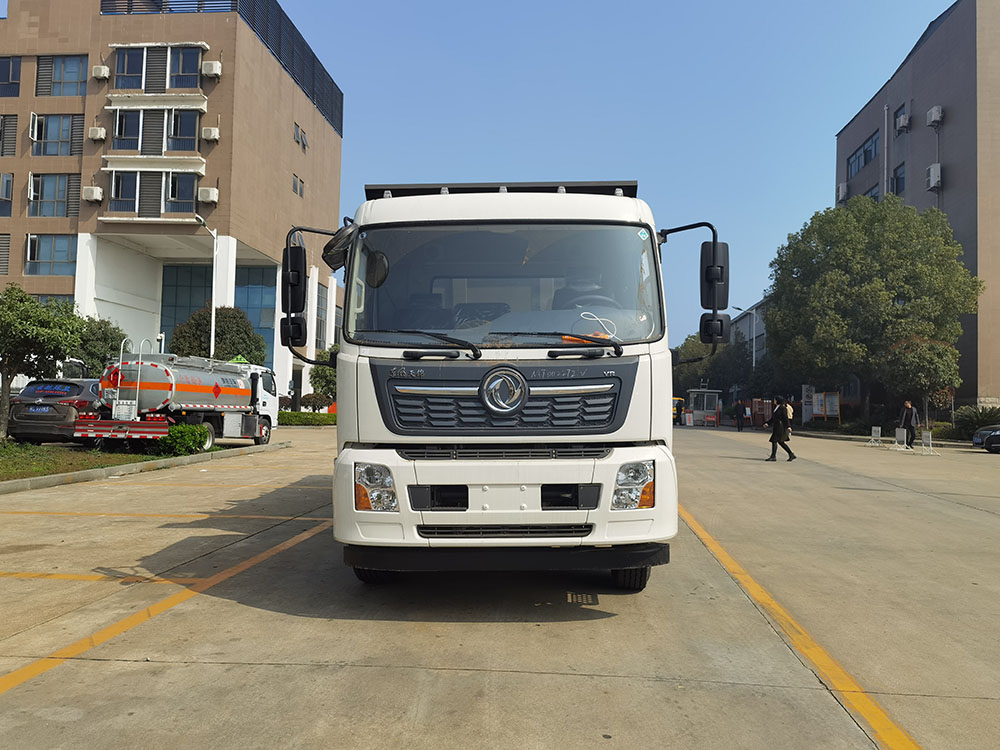 東風天錦掛桶垃圾車 東風天錦掛桶垃圾車