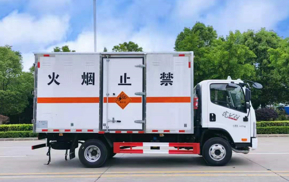解放4.15米貨廂爆破器材運輸車 解放4.15米貨廂爆破器材運輸車