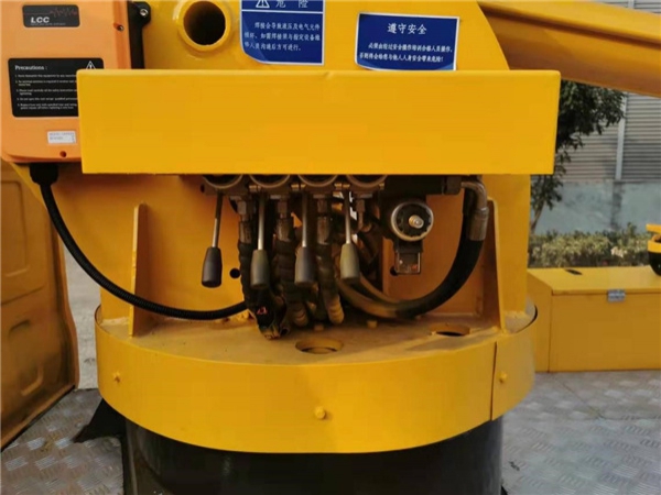 國(guó)六五十鈴26米高空作業(yè)車 國(guó)六五十鈴26米高空作業(yè)車