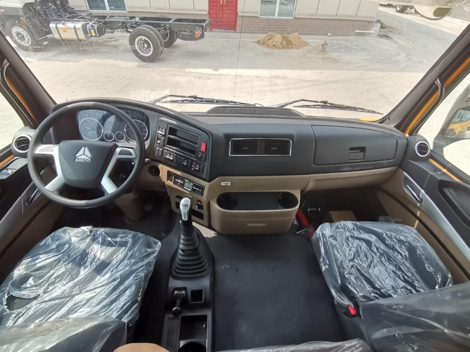 重汽豪沃后雙橋托吊連體清障車 重汽豪沃后雙橋托吊連體清障車