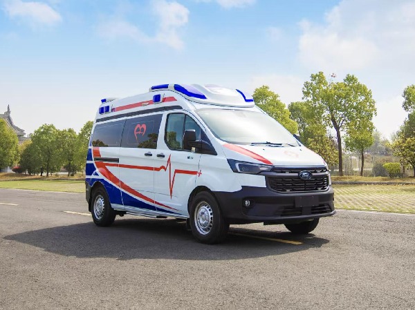 福特全順T6救護車(模具版) 福特全順T6救護車(模具版)
