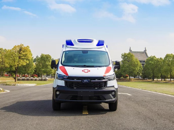 福特全順T6救護車(模具版) 福特全順T6救護車(模具版)