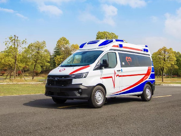 福特全順T6救護車(模具版) 福特全順T6救護車(模具版)