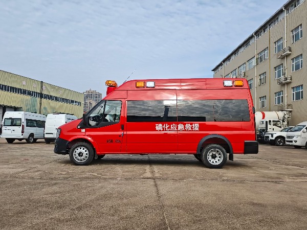 福特福順救險(xiǎn)車/氣防車（九座版）