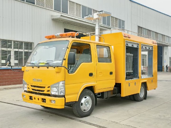 五十鈴雙排座裝備救險(xiǎn)車